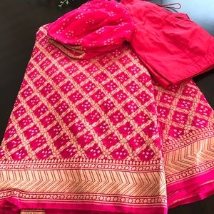 Pink Banaras Bandhni Khaddi Georgette saree blouse